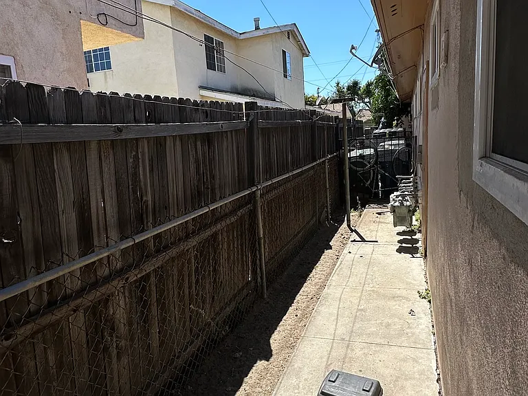 6610 Vinevale Ave #B — Photo 23