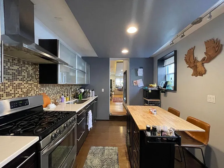 907 N 5th St #O1 — Photo 13