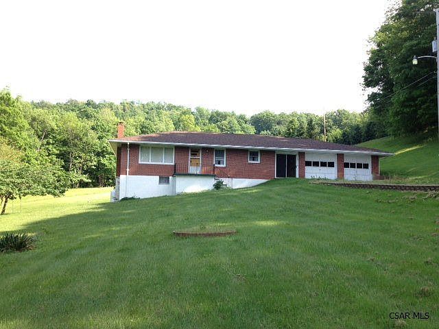 2nd image of 383 Hillcrest St