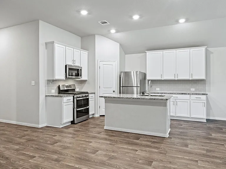 143 Alexander — Photo 14