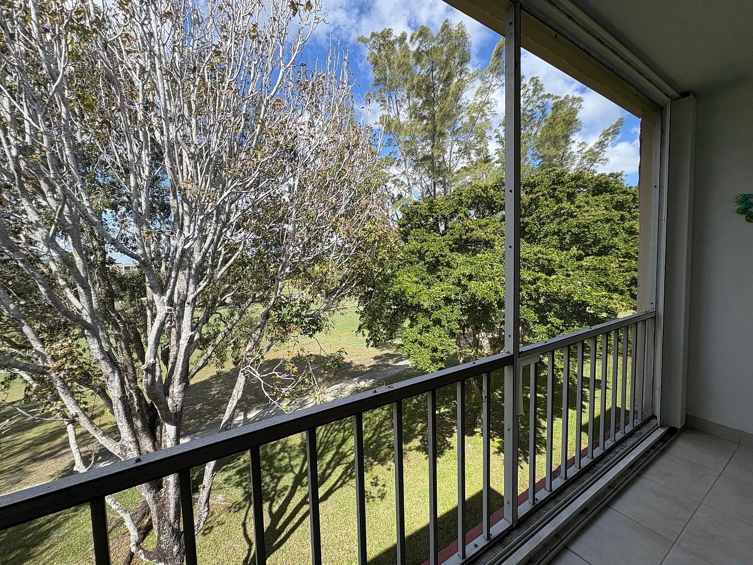 2 bed, 2.0 bath, 930 sqft, $1,650 — Photo 3