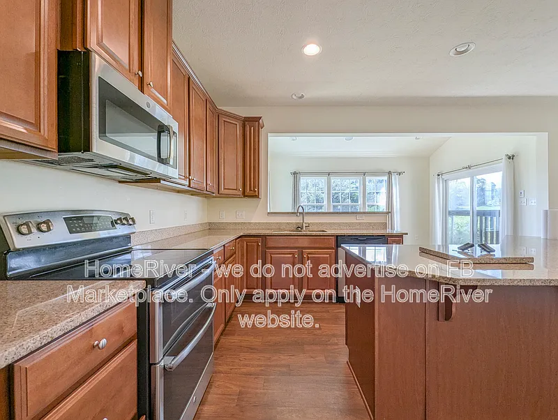 4 bed, 2.0 bath, 3088 sqft, $3,000 — Photo 4