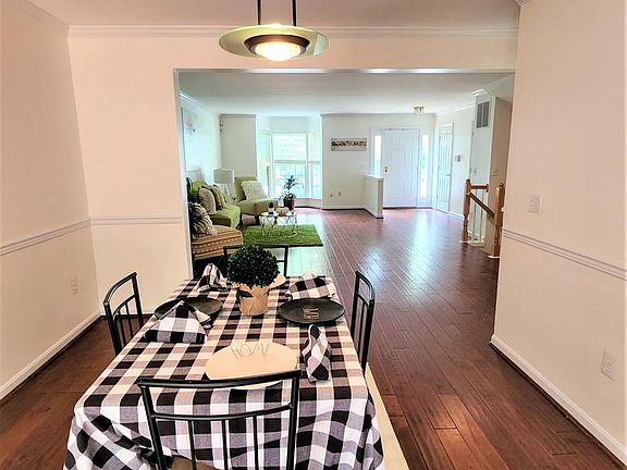 4th image of 721 Leister Dr