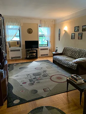 Sold by High Class Realty SB LLC | media 3