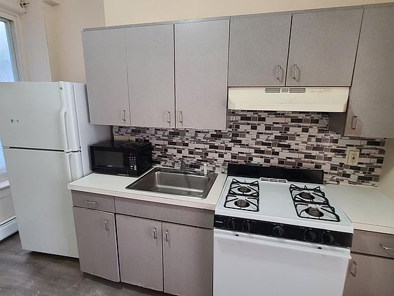 3rd image of 521 60th St #2