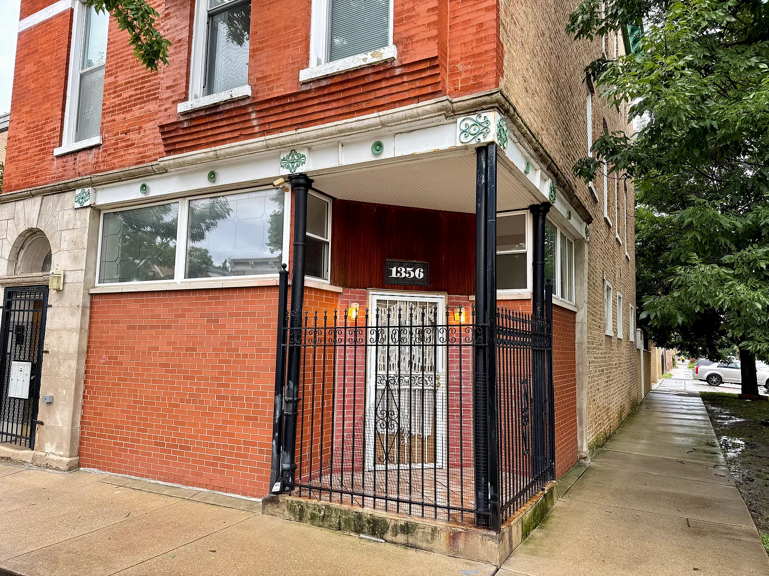 2 bed, $2,400 — Photo 1