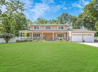 16 South St, Selden, NY 11784