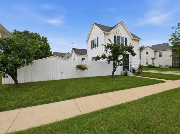 129 W Scott St, Fond Du Lac, WI 54935