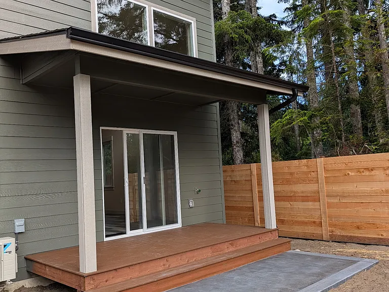 563 Sunset Ave NE — Photo 15
