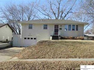 2916 S 136th St, Omaha, NE 68144