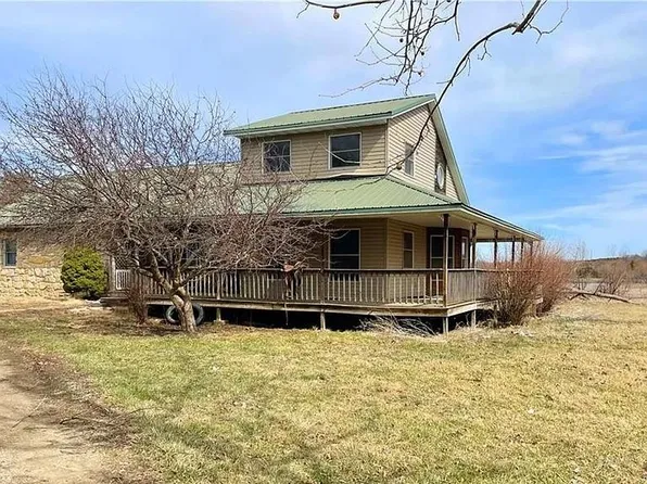 5683 Botkin Rd, Blue Mound, KS 66010