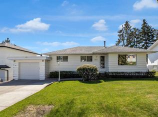 1031 Thorneycroft Dr NW, Calgary, AB T2K3K7