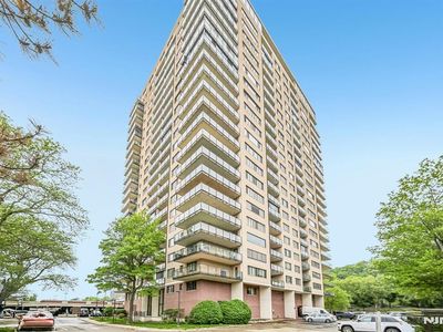 1203 River Rd APT 9G, Edgewater, NJ, 07020