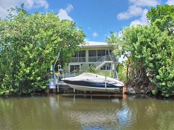 3rd image of 316 S Coconut Palm Blvd