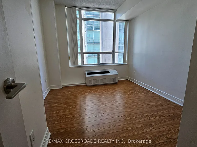 35 Bales Ave #501 — Photo 6