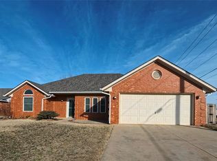 2810 Terrace Way, Altus, OK 73521