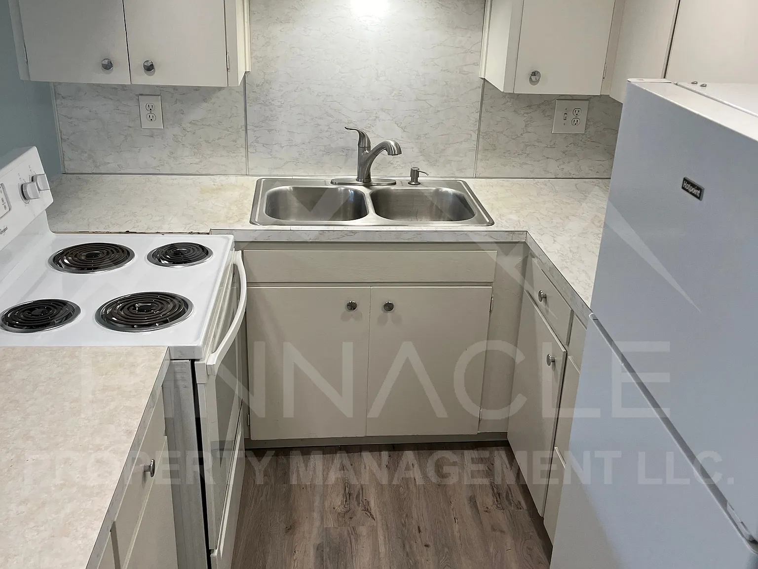 2 bed, 800 sqft, $1,000 — Photo 3