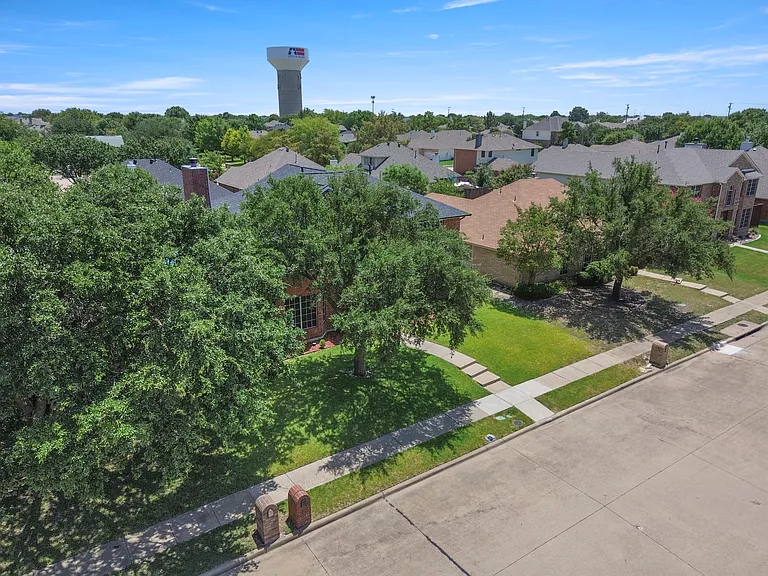 735 Yellowstone Dr — Photo 28