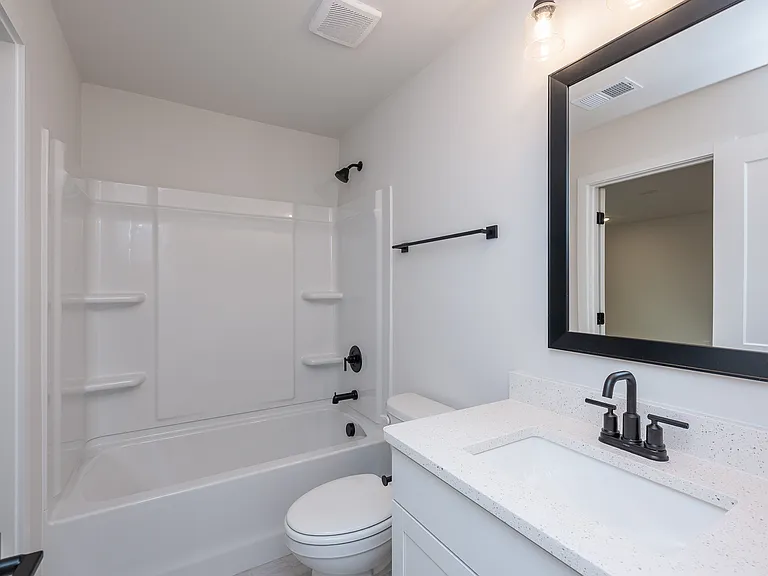 1000 Gresham Pl — Photo 5