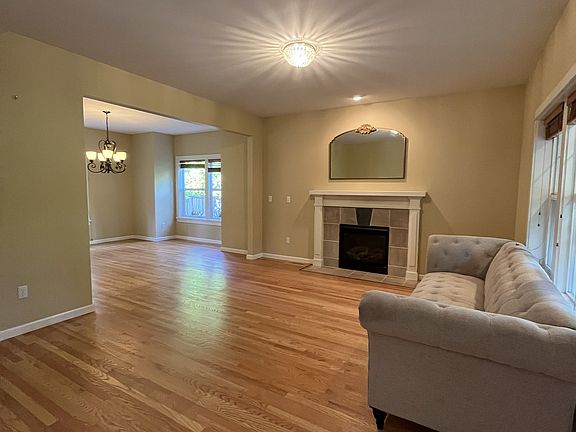 5th image of 1163 Wing Point Way NE