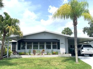 5685 Axminster Dr, Sarasota, FL 34241