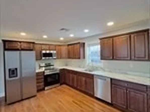 944 Warren Ave #2-F, Brockton, MA 02301