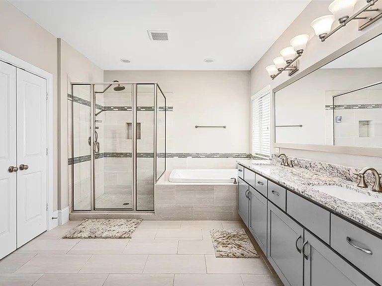 1407 Devonshire Manor Ln — Photo 19