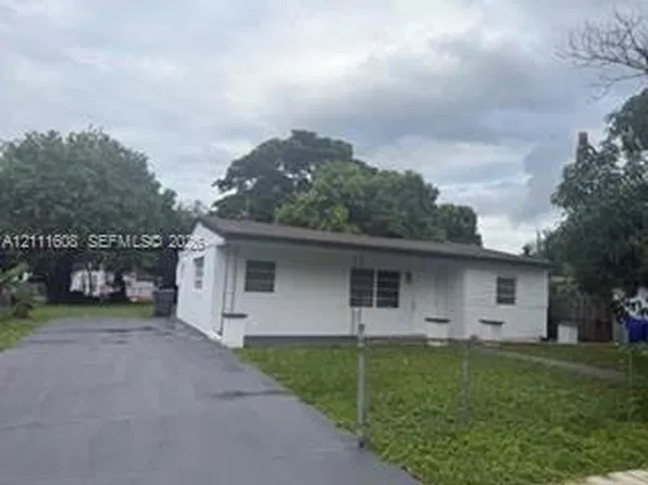 6311 Flagler St, Hollywood, FL 33023