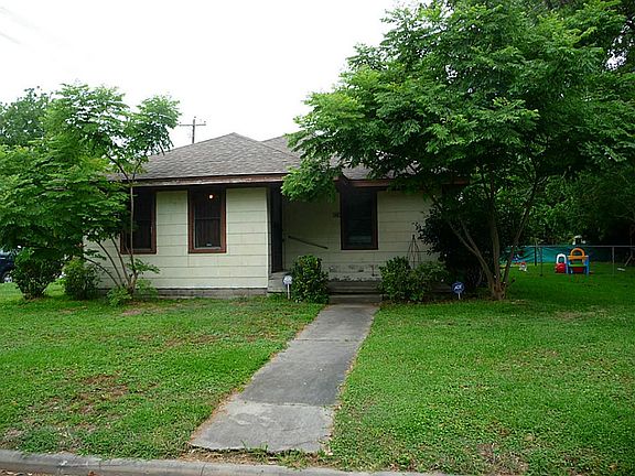 4th image of 920 N Ashbel St