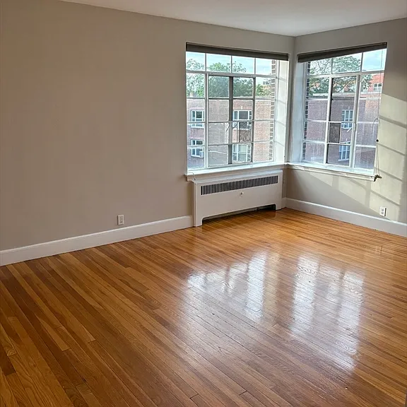 93 Strathmore Rd #10 — Photo 3