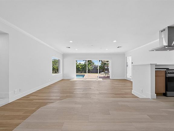 3rd image of 1762 NE 38th Street