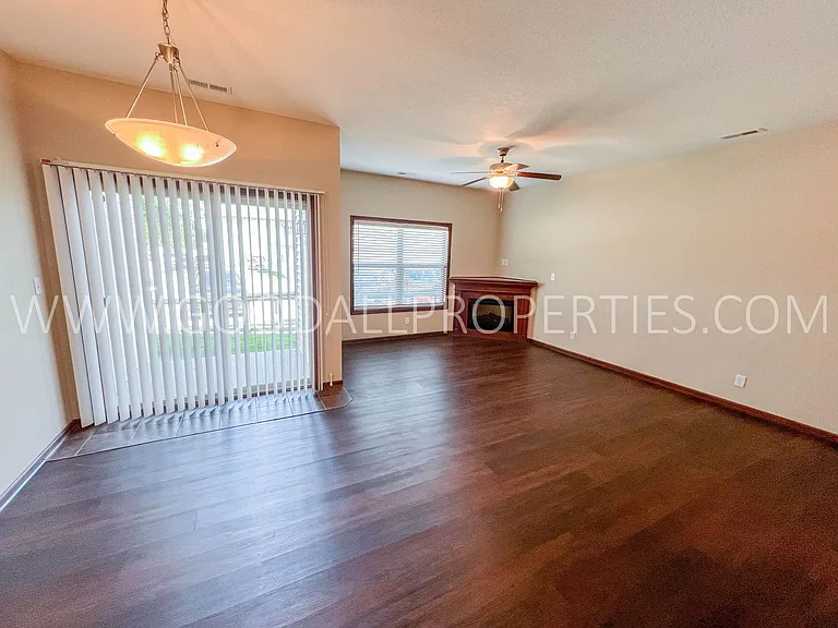 1211 NE Windsor Dr #105 — Photo 3