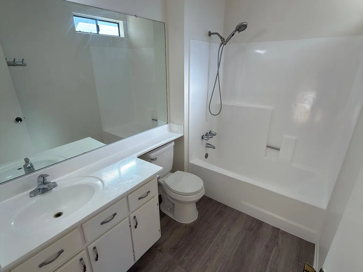 2 bed, 1100 sqft, $2,750 — Photo 4