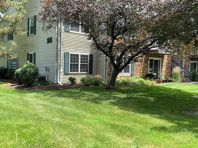 2 bed, 1096 sqft, $2,450 — Photo 2