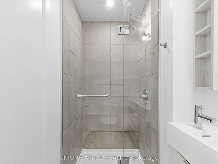 8 Wellesley St W #1007 — Photo 19