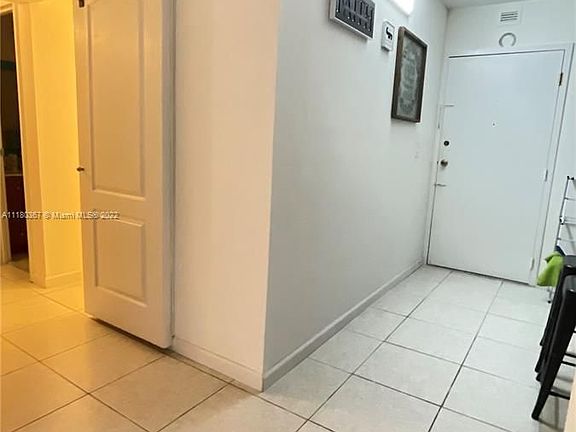4th image of 1465 NE 123rd St APT 201