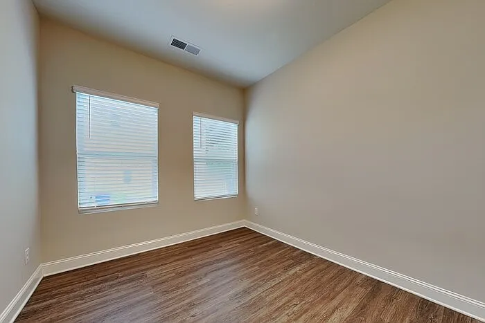3828 Sapphire Ridge Ct — Photo 21