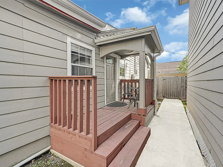 2809 Tooke St #C — Photo 8