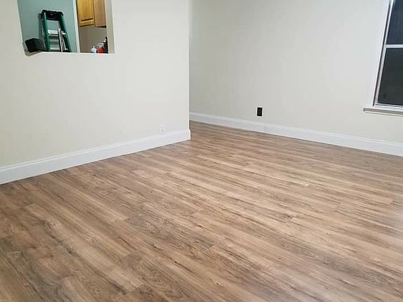 4th image of 2625 Isabella Ave