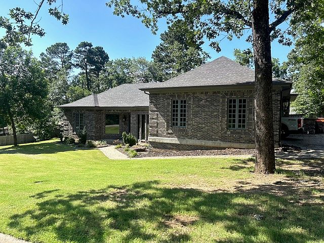 1st image of 12 Live Oak Ln