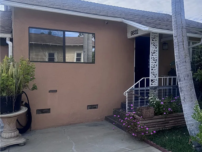 9832 Beach St — Photo 3