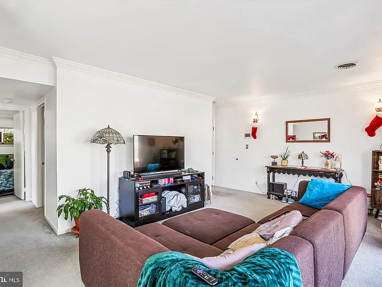 921 Prospect St #5 — Photo 4