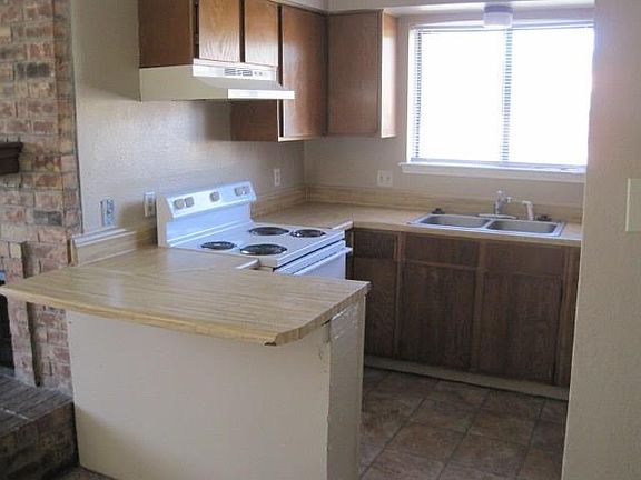 4th image of 1728 Patricia St
