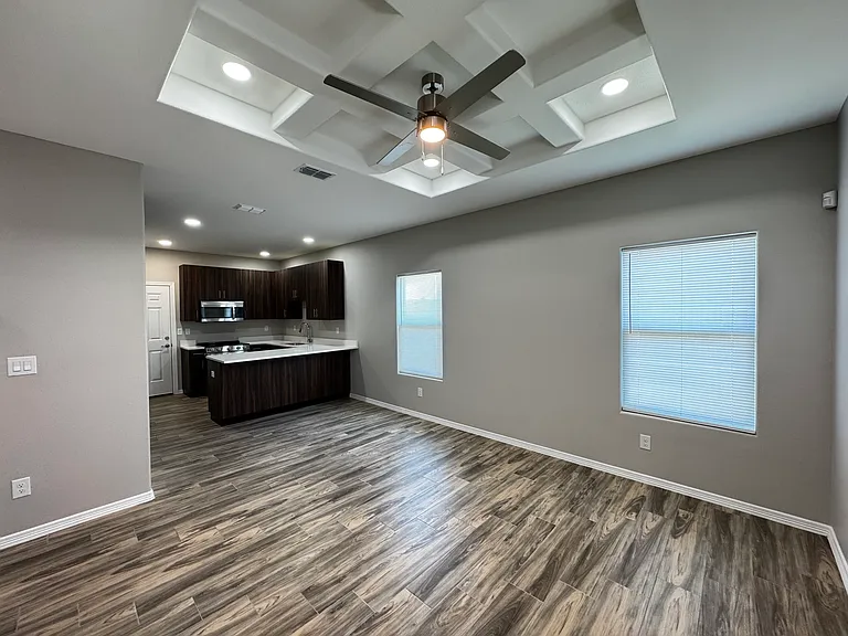 4100 La Vista Ave #6 — Photo 5