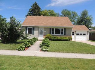 1268 Elmore St, Green Bay, WI 54303