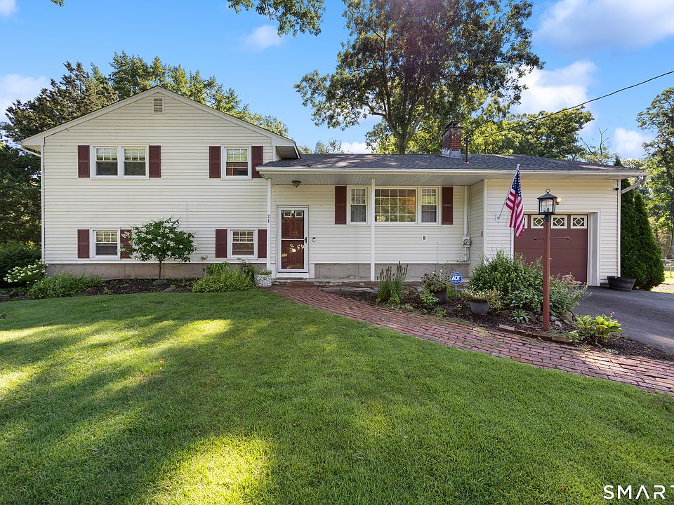 1st image of 28 Fallon Drive