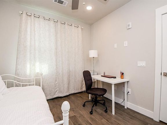 2nd image of 4819 Caroline St #307
