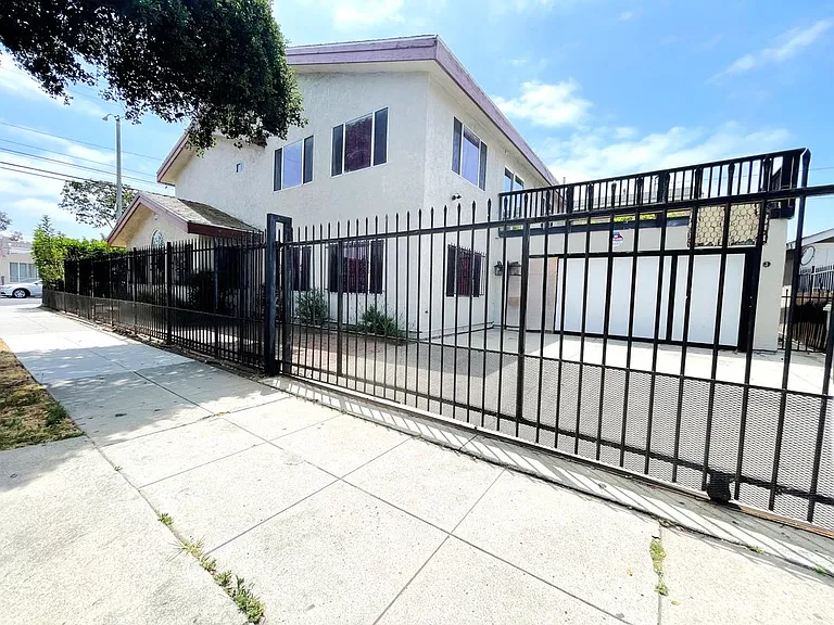 1349 Walnut Ave #A — Photo 23
