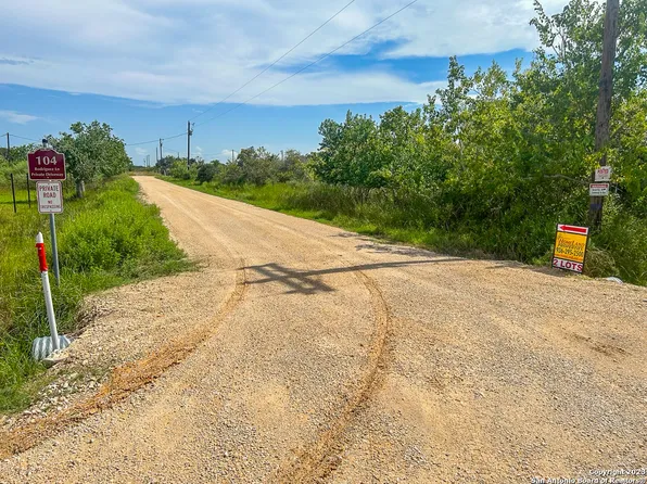 218 Rodriguez Ln LOT E. CA, Seadrift, TX 77983