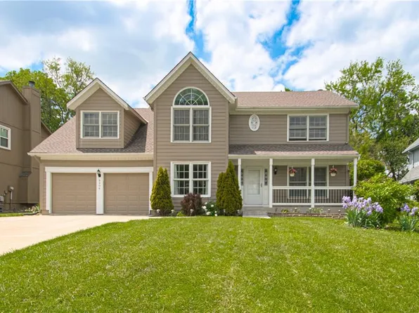 8506 Lakeview Ave, Lenexa, KS 66219